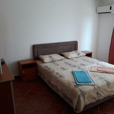 Bonaca Hotel Sutomore Buitenkant foto